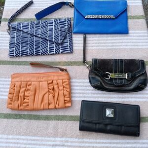 4 wristlet and one wallet